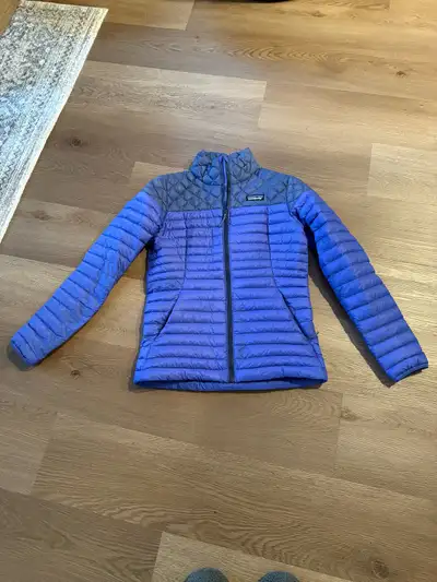 Ladies Patagonia Down Sweater Jacket XS, View more