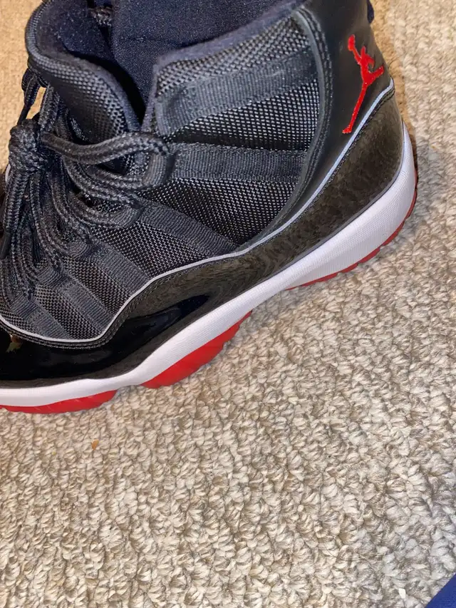 Jordan 11 Size 9.5 in Men's Shoes in Mississauga / Peel Region - Image 3
