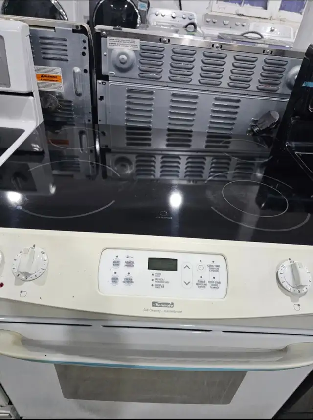 Kenmore 30" White Slide-In Electric Ceramic Stove Oven  CAN DELI in Stoves, Ovens & Ranges in Hamilton - Image 3
