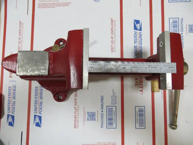 Vise Craftsman (2) 5.5" jaw ($175) & 4.5" jaw $140 in Hand Tools in Windsor Region - Image 7