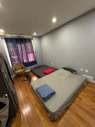 Rent 950! A private master bedroom in a 4 bedroom house is available immediately - Hall, Kitchen and...
