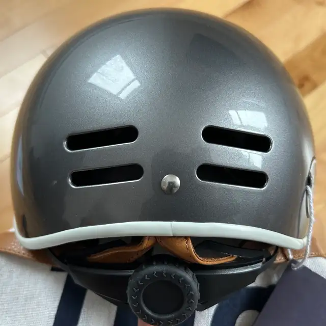 Thousand Helmet - Small583287952984647684