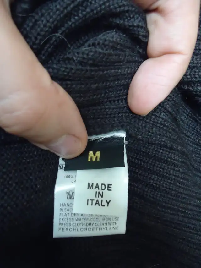 Belstaff Brown Wool Button up Sweater Size M Mint in Men's in Mississauga / Peel Region - Image 8