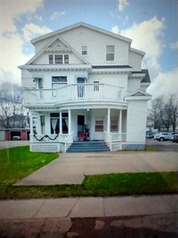 Newly Renovated 1-Bedroom Apartment Downtown Truro.