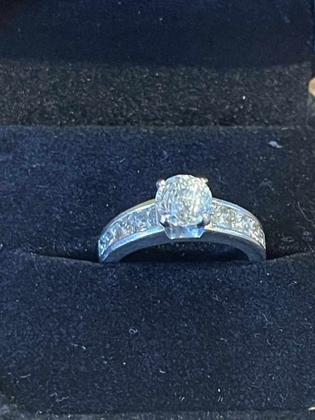 1.55ct natural diamond ring in Jewellery & Watches in Napanee - Image 3
