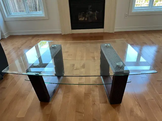 Double Glass Coffee Table With Wooden Legs in Coffee Tables in Markham / York Region - Image 2