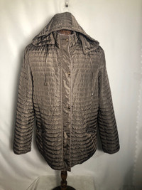 Womens Grey Puffer Jacket with Hood. Size 53(XXL). Like New.