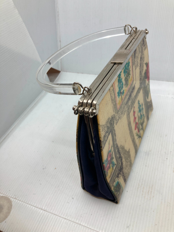 Rare sac à main sacoche vintage 1960 reversible lucite vinyle dans Femmes - Sacs et portefeuilles  à Ville de Montréal - Image 2