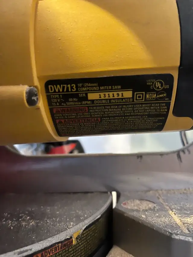 dewalt mitre saw dw713 in Power Tools in St. Catharines - Image 4