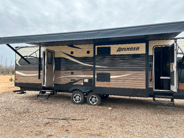 2015 Forest River Avenger in Travel Trailers & Campers in Prince Albert - Image 4