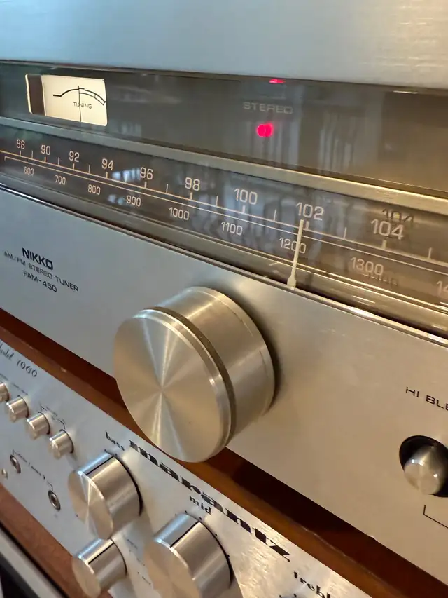 NIKKO FAM-450 AM/FM Multiplex Stereo Tuner in Stereo Systems & Home Theatre in City of Toronto - Image 3