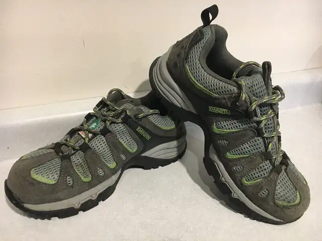 Brand New Women’s DAKOTA Safety Sneakers in Women's - Shoes in Grande Prairie - Image 5