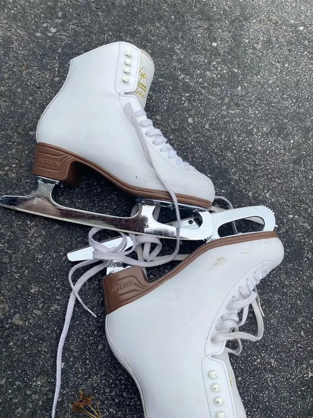 Patin pour fille Jackson Mystique taille 5.5 in Skates & Blades in Laval / North Shore - Image 6