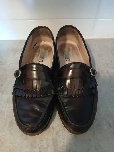 Size 9M - Vintage Uomo Leather Loafers , View more
