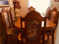 OAK DINING SET +EXTENDED CENTRE PCE- 6 CHAIRS (2 WITH ARMREST)