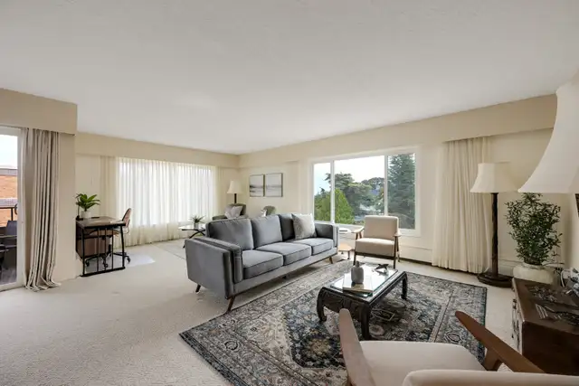 EXECUTIVE FURNISHED RESIDENCE AT SPENCER CASTLE - VICTORIA, BC