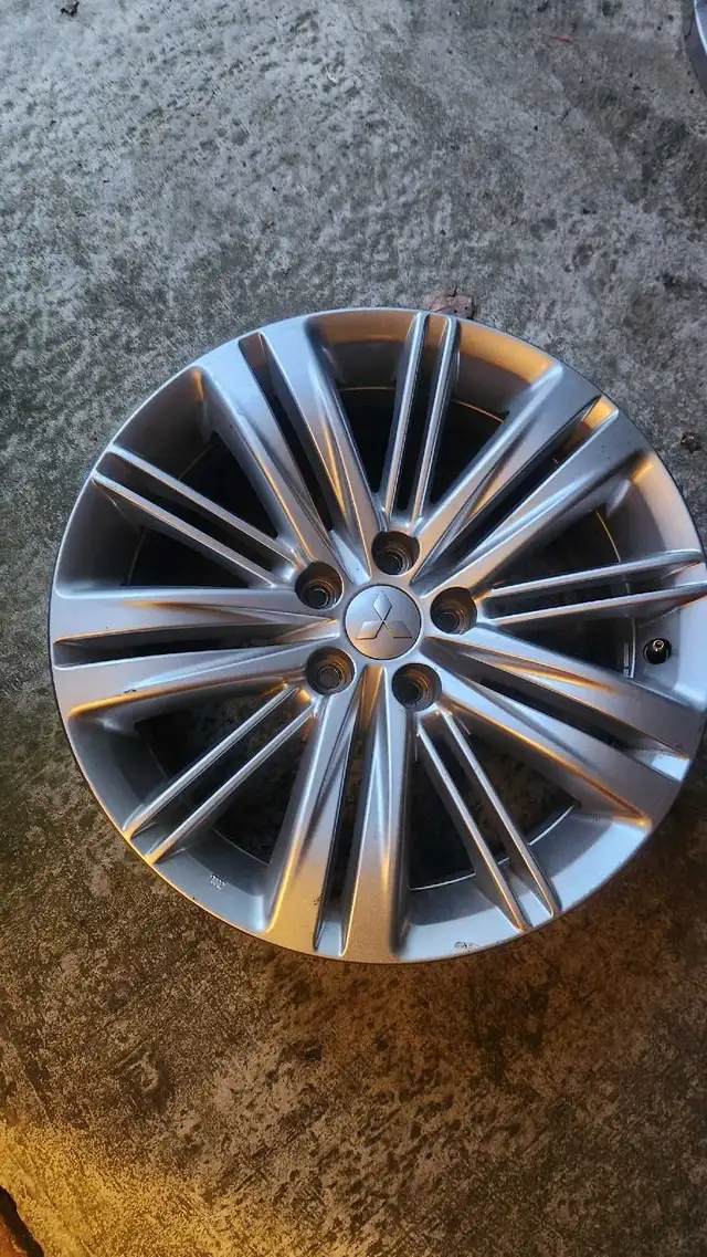 18 Inch Mitsubishi Outlander Rims in Tires & Rims in Bedford - Image 2