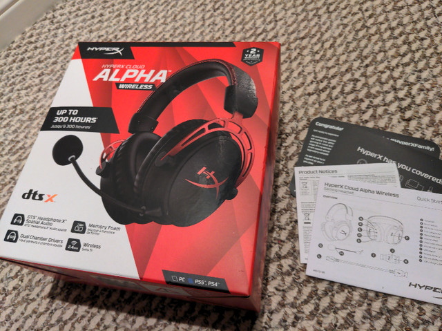 HyperX Cloud Alpha Wireless gaming headset LIKE NEW IN BOX in Speakers, Headsets & Mics in Oshawa / Durham Region - Image 3