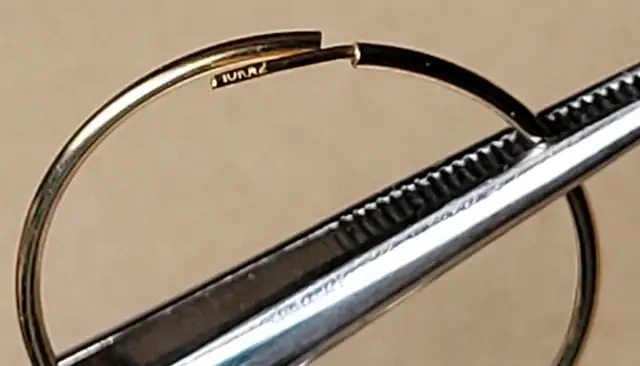 10k Yellow Gold Fresh Water Pearl 18mm Dia Hoop Earrings in Jewellery & Watches in Oshawa / Durham Region - Image 5