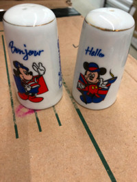 Disneyland Paris Vintage Mickey Mouse Salt And Pepper Set Europe