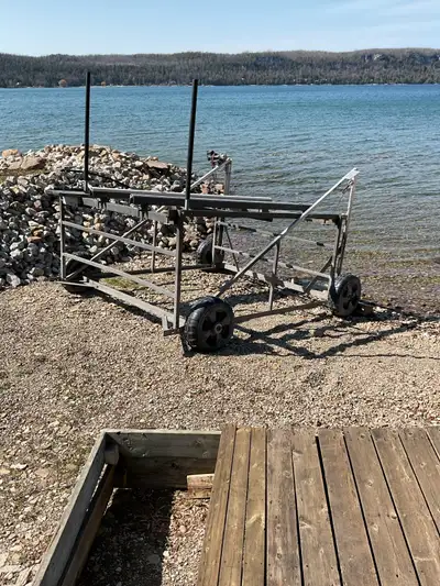 Heavy duty aluminum lift with 4 tires and 3500 lb winch