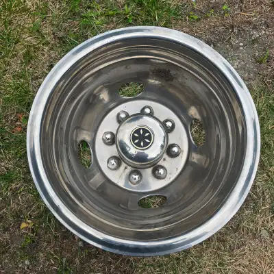In good shape. Located in Lavington. only 5$