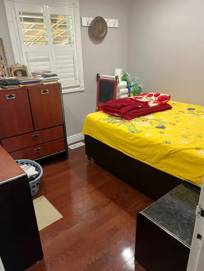 3 bedroom basement apartment for family or sharing all amenities laundry hydro and WiFi included !