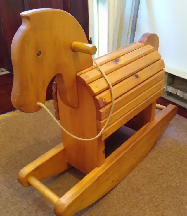 Vintage all-wood Rocking Horse in Toys & Games in Oshawa / Durham Region - Image 5