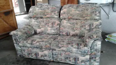 Wow, super offre! Causeuse à pied levant en tissus., View more