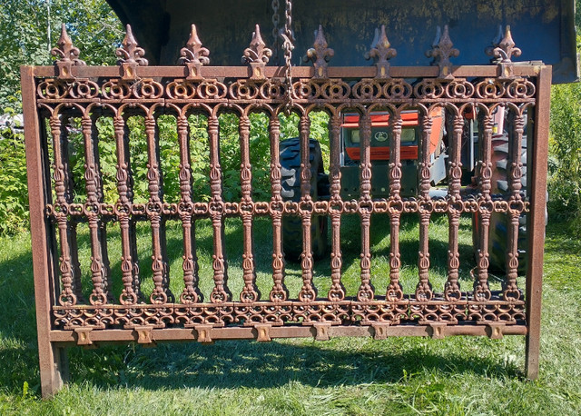 Custom Fence in Decks & Fences in Owen Sound - Image 2