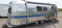 Roulotte airstream 1968 27pied
