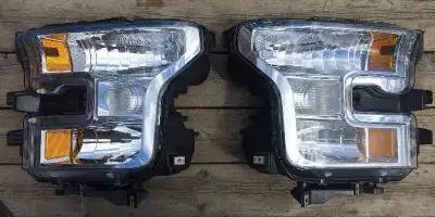 Pairs de Lumières Phares avant (HEADLIGHT) USAGER OEM ORIGINAL! Ford qui fait sur un Ford F-150 de 2...