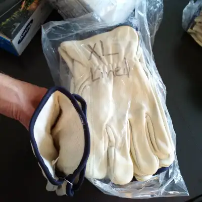 Brand New Roper Leather Work Gloves Size M (not lined) = $6/pair Size L and XL (not lined) = SOLD OU...