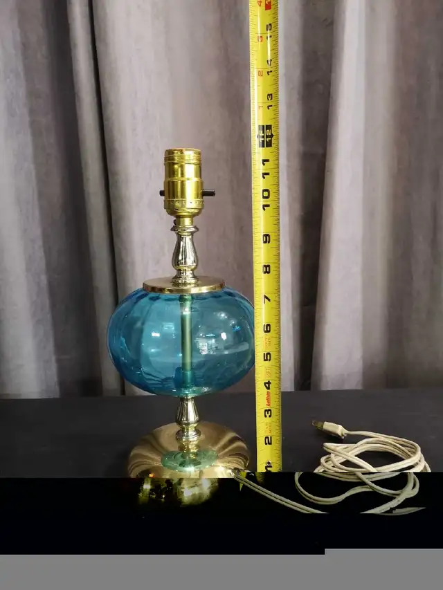 Vintage gold and blue small lamp - working needs shade in Indoor Lighting & Fans in Oshawa / Durham Region - Image 4