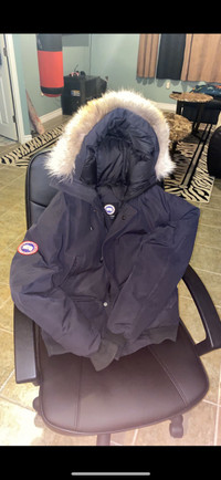 Size M Men’s Canada Goose Bomber 9/10 CONDITION