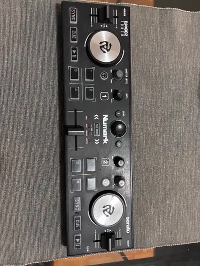 NUMARK / DJ 2GO2 TOUCH, View more