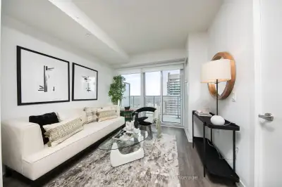 Yonge & Eglinton - 1 Bedroom 1 Bathroom - Outdoor Pool Is Open!