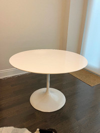Round dining table for sale