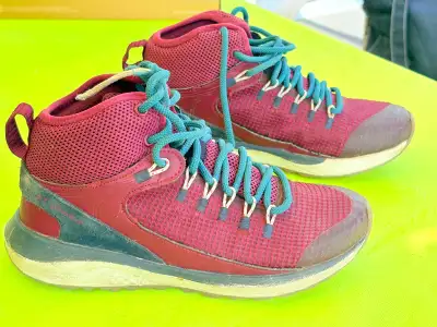 Size 7 Columbia girls running shoes , View more