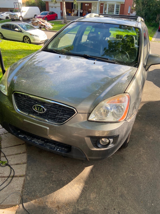 kia Rondo, année 2011. automatique, 93 000Km