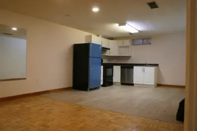 2 BEDROOM LOWER SUITE FOR RENT IN HUNTINGTON HILLS
