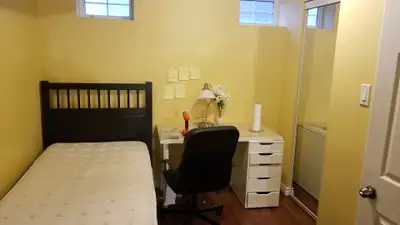 Girls Only Spacious private room available in a clean, quiet, and well-maintained home near York Uni...