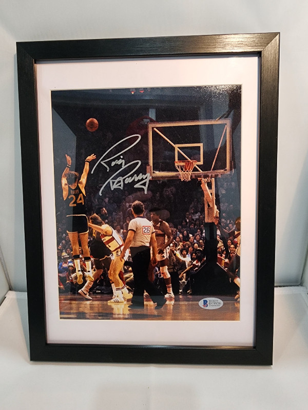 Rick Barry Signed 8 x 10 Photo in Arts & Collectibles in Edmonton