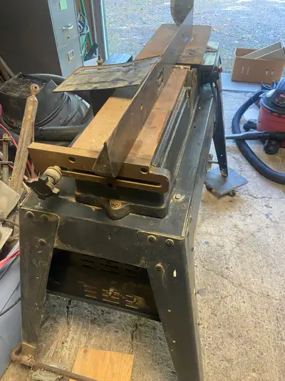 Sears Craftman 6” jointer on stand with rollers Model 11320682C, manual free on line Parts still ava...