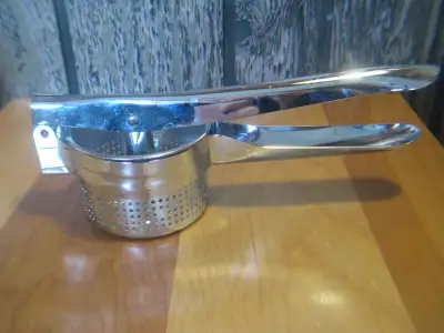 Pilon à patates/carottes pour mettre en riz.