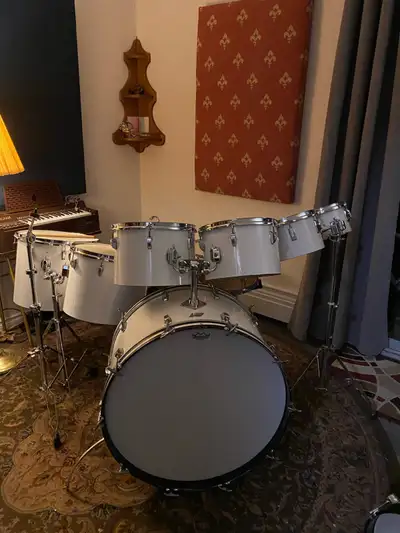 Selling a very rare set of old Ludwigs. Early/mid 70s concert tom kit with 3 ply shells with re ring...