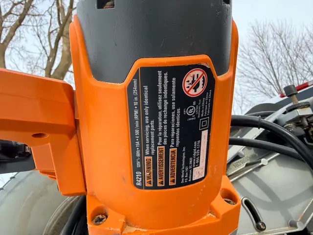 RIDGID 15-Amp 10-inch Dual Bevel Sliding Mitre Saw in Power Tools in Ottawa - Image 4