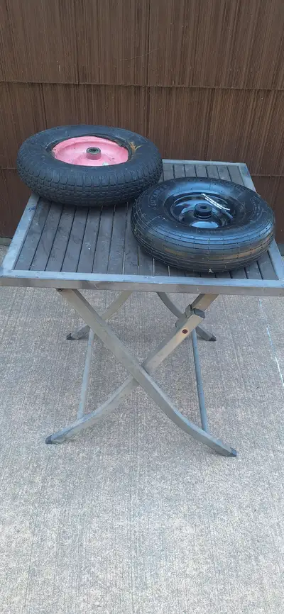 2 wheelbarrow  wheels, Voir plus