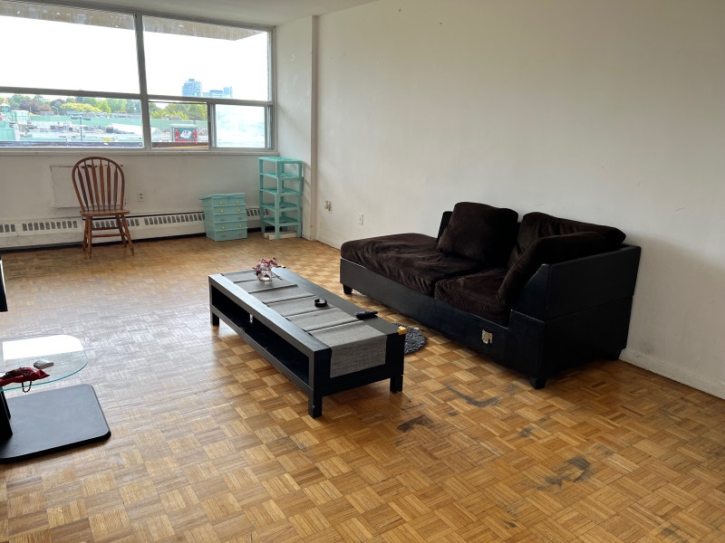 RENT A ROOM NEAR LAMBTON/SENECA living area Room Rentals