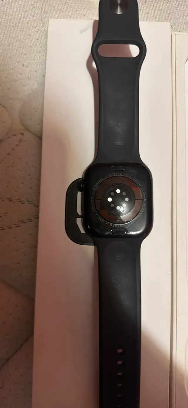 Apple Watch Series 10 46MM in General Electronics in Ottawa - Image 3